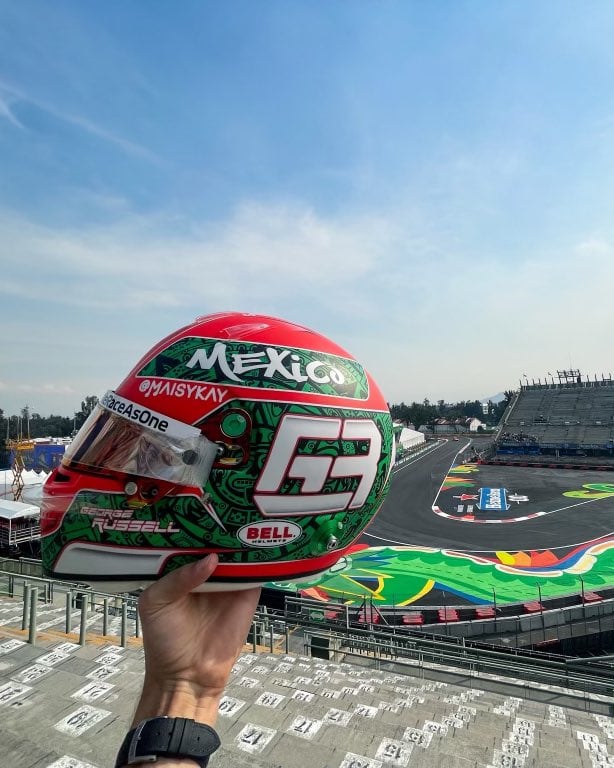 Casco de George Russell