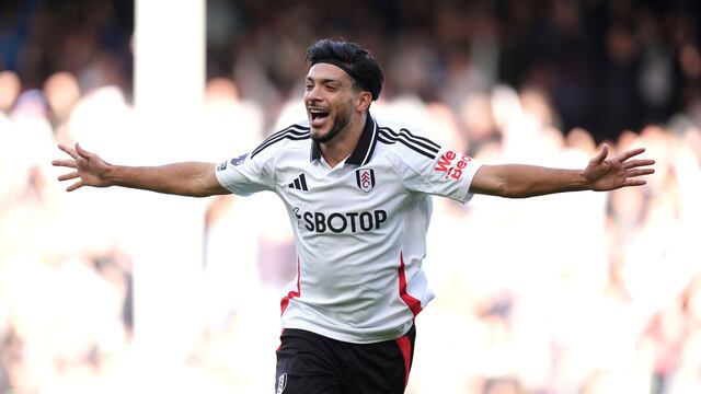 Gol de Raúl Jiménez ante el Aston Villa.