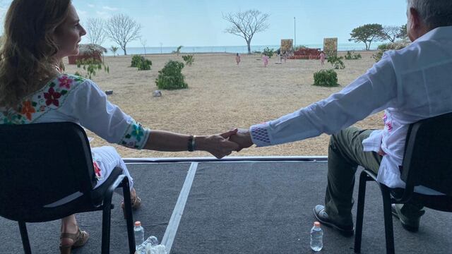 Beatriz Gutiérrez Müller y AMLO