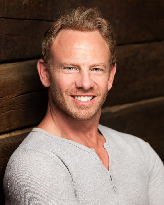 Ian Ziering, actor de Beverly Hills 90210, es atacado por motociclistas