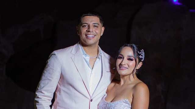 Eduin Caz y su esposa Daisy Anahí.