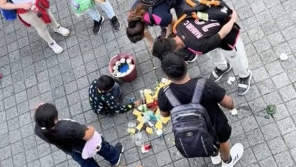 Estafa del niño que tira gelatinas