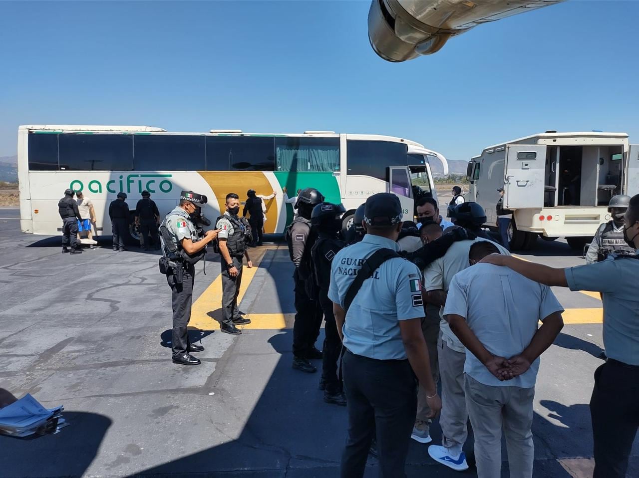 Traslado de 133 internos a penales federales en Coahuila por SSPC.