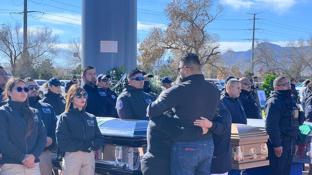 Despiden con honores a 10 custodios asesinados tras fuga de internos del Cereso 3 Ciudad Juárez