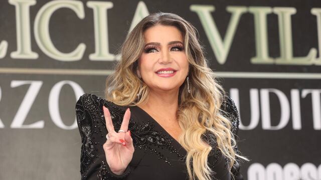 Alicia Villarreal, cantante.