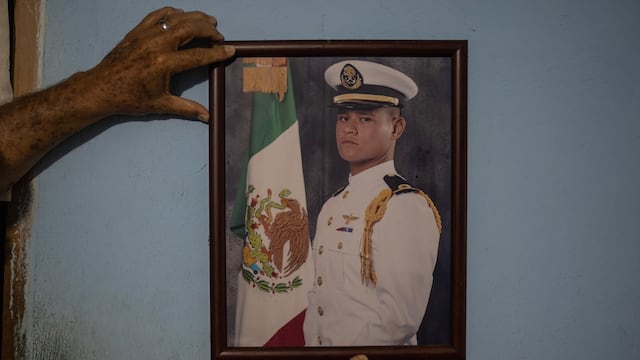 ¿Quién era el Teniente Luis Enrique Castillo Terrones? Murió en el accidente de Semar en Texas