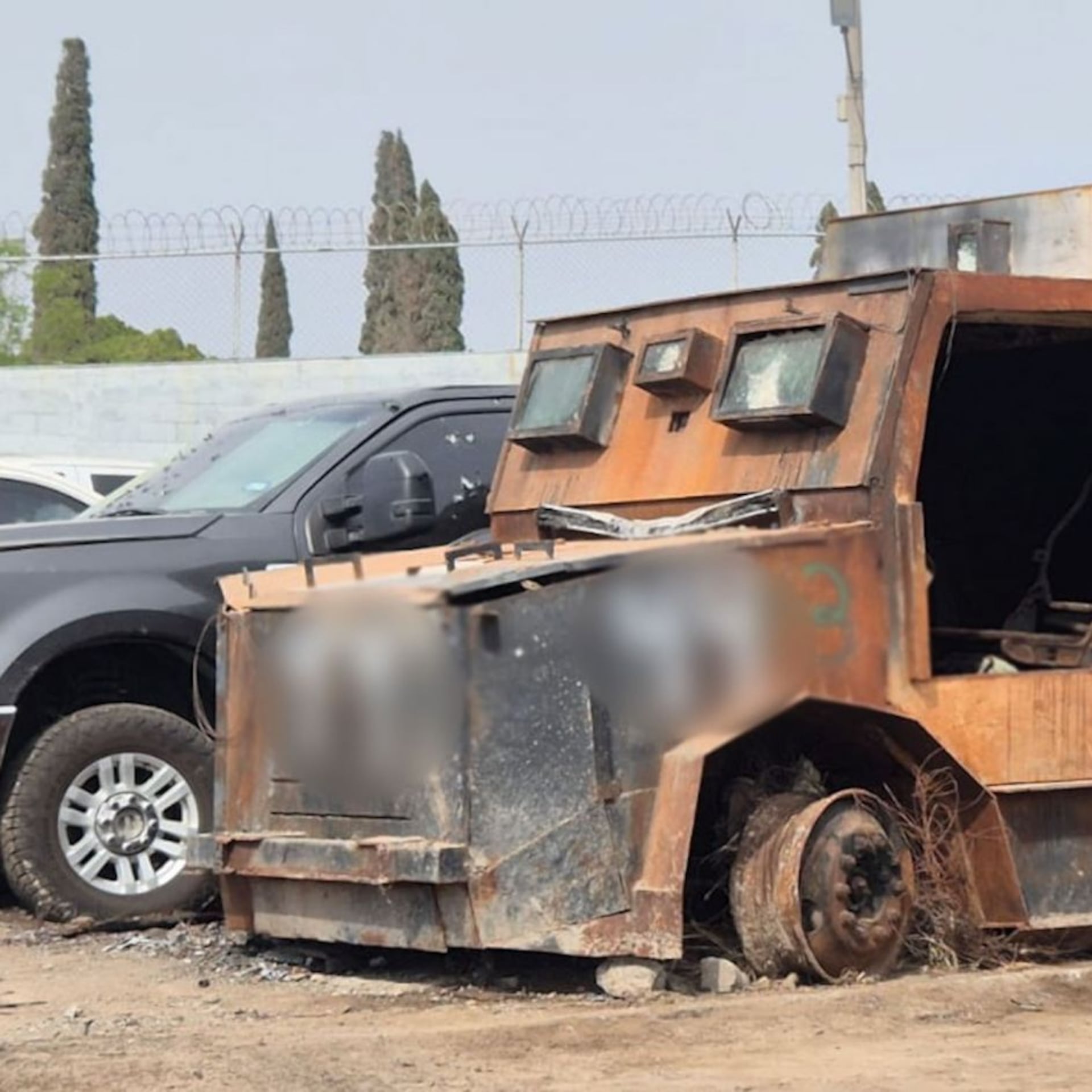 FGR destruye vehículos blindados del crimen organizado en Tamaulipas