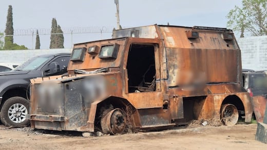 FGR destruye vehículos blindados del crimen organizado en Tamaulipas