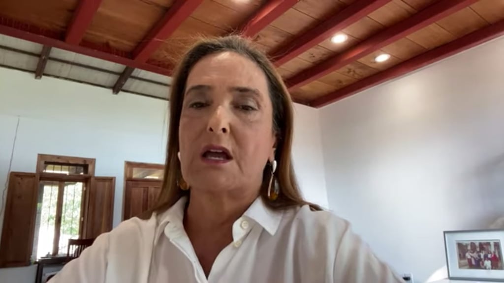 Patricia Armendáriz pide disculpa por alterarse ante “provocaciones” de Carlos Zúñiga