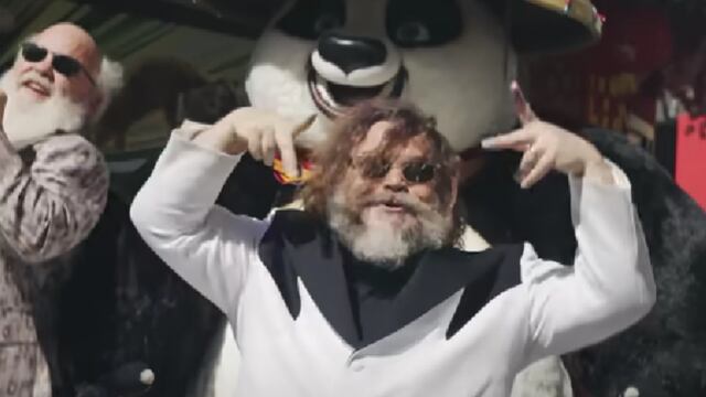 Jack Black lanzó su propia versión de Baby One More Time