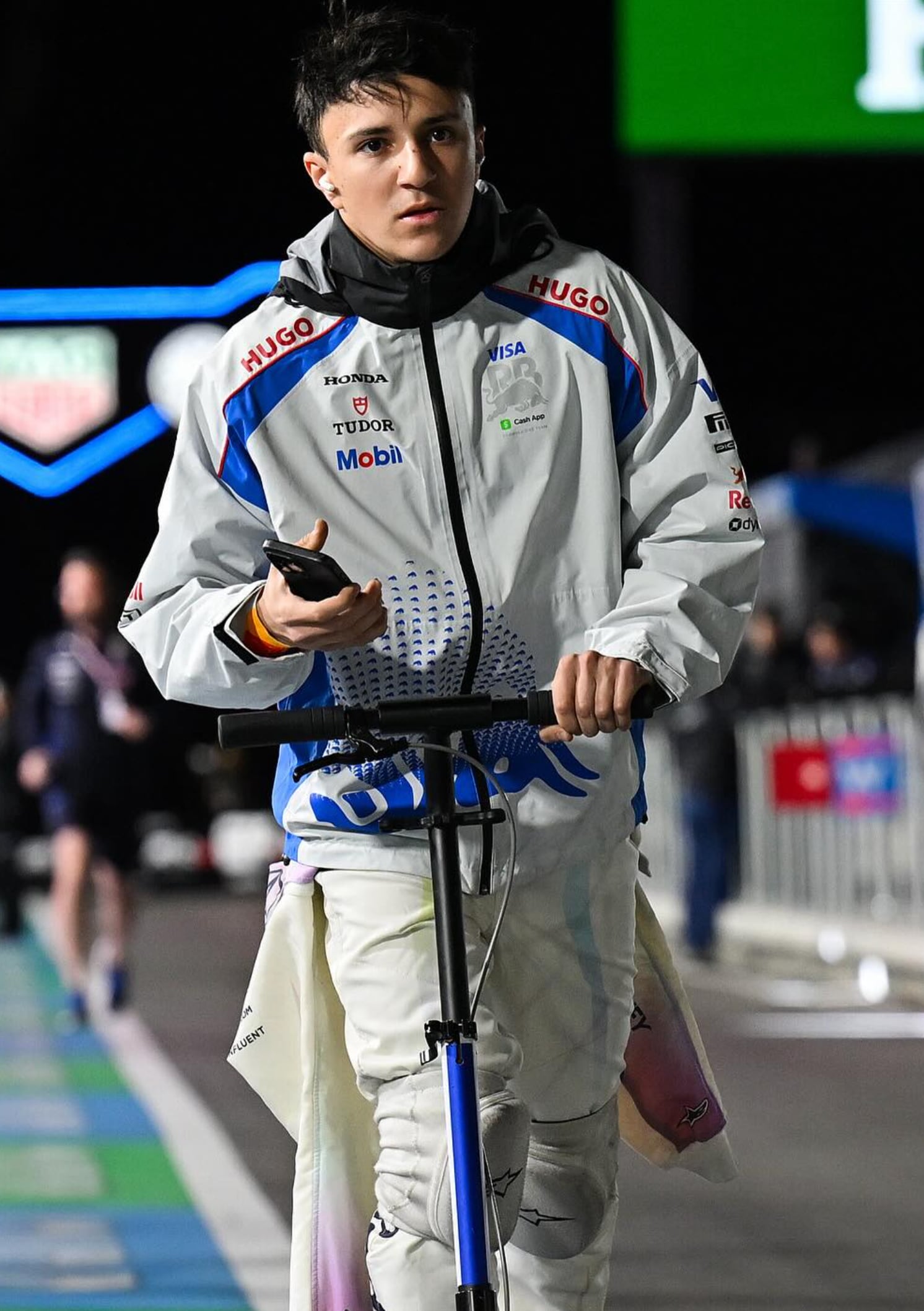 Isack Hadjar se convirtió en compañero de Verstappen en Red Bull