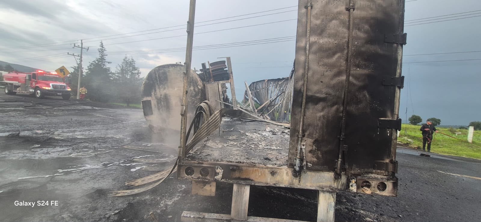 Explota pipa en la autopista México–Veracruz; aún no hay reporte de lesionados