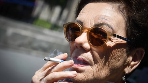 México y el reto de cambiar el hábito de fumar: las alternativas sin humo buscan ganar terreno