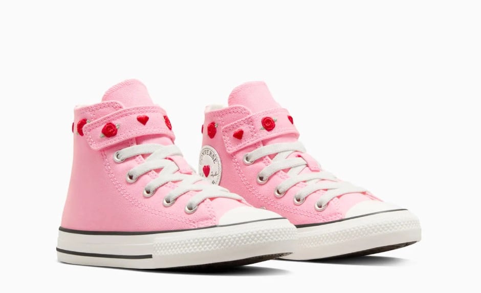 Converse de San Valentín