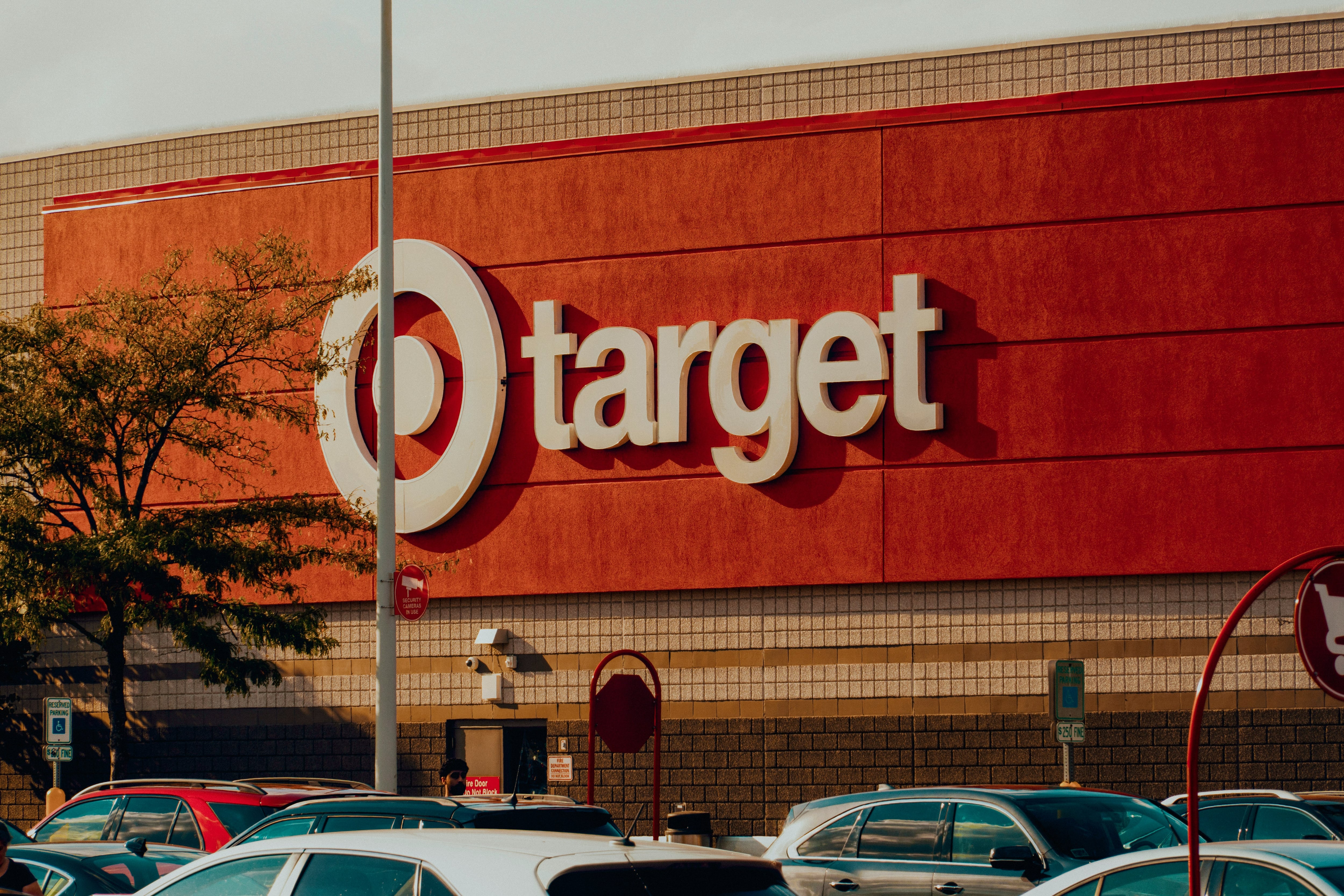 Target retira disfraz infantil de Halloween por evocar imágenes de blackface