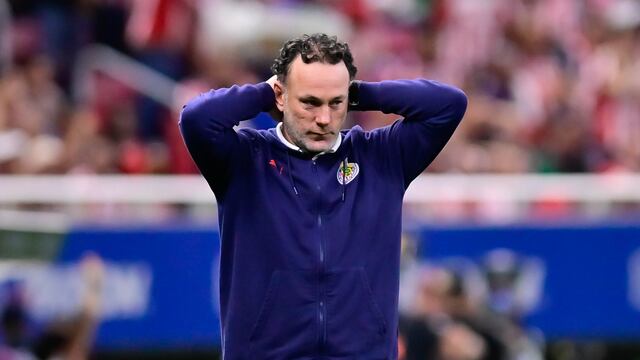 Gabriel Milito, DT de Chivas.