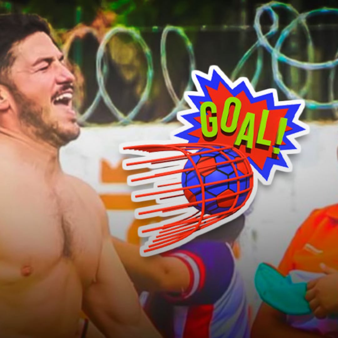 Samuel García celebra gol quitándose la camiseta y desata reacciones