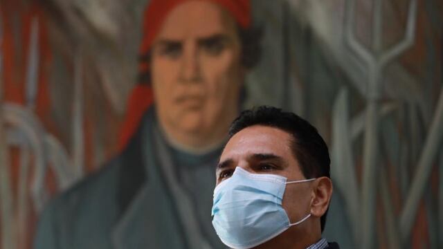 Silvano Aureoles Conejo.