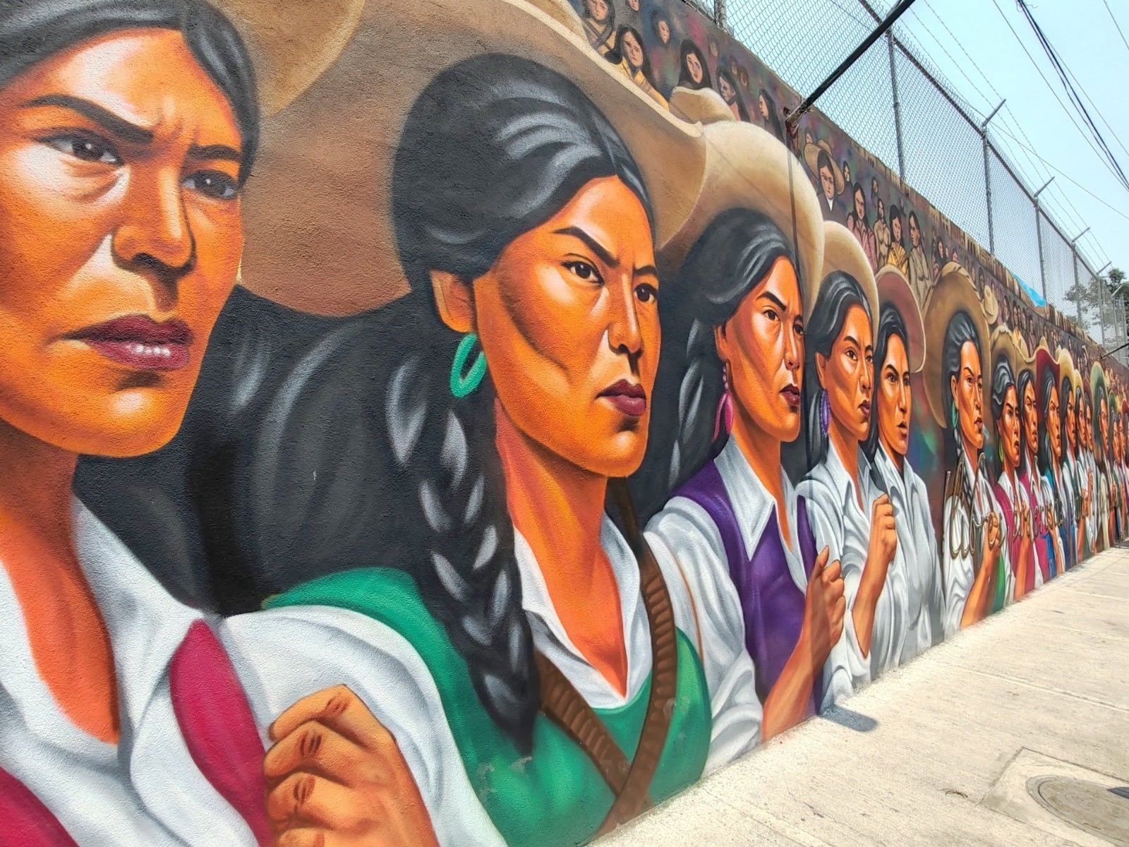 Este mural se encuentra en el mercado 303 Carmen Serdán de Coyoacán, CDMX