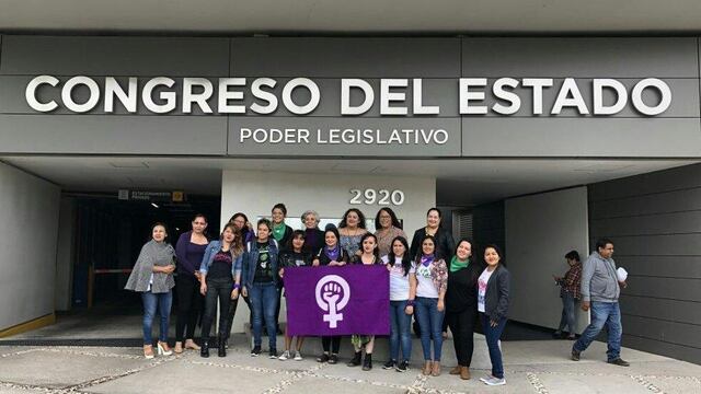 Frente Nacional por la Sororidad en el Congreso estatal de Querétaro.