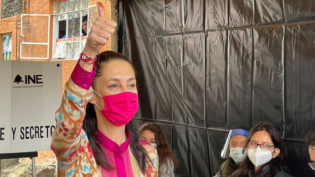 Claudia Sheinbaum acude a votar en Tlalpan