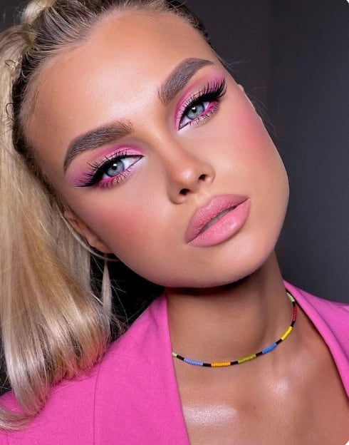 Maquillaje de Barbie: Look total rosa