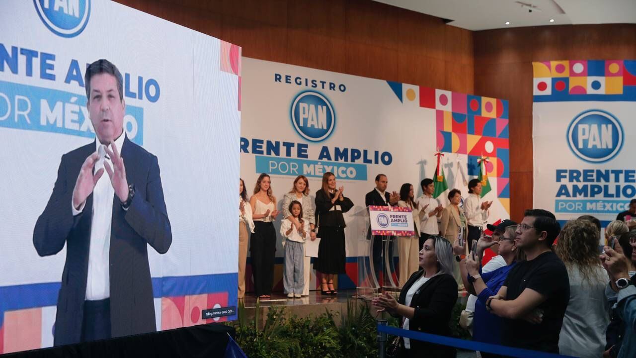 Francisco García Cabeza de Vaca deja plantado a Va por México y su hermano lo registra; asegura que es “perseguido político”