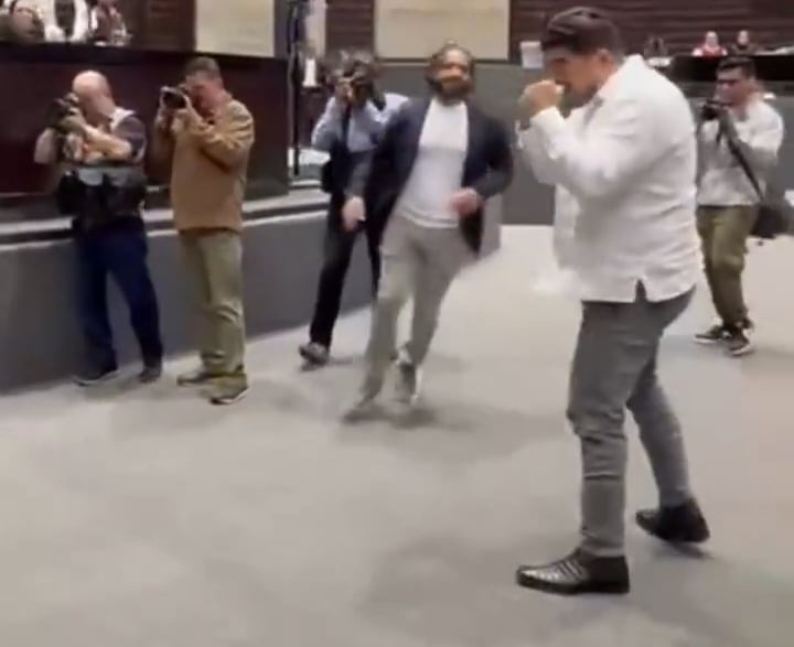 Pelea entre Zenyazen Escobar y Carlos Gutiérrez en la Cámara de Diputados