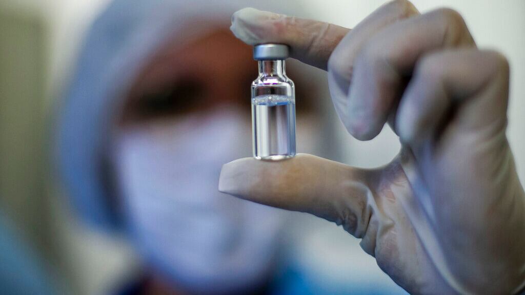 La Cofepris advierte sobre venta de vacuna apócrifa de Pfizer en Nuevo León