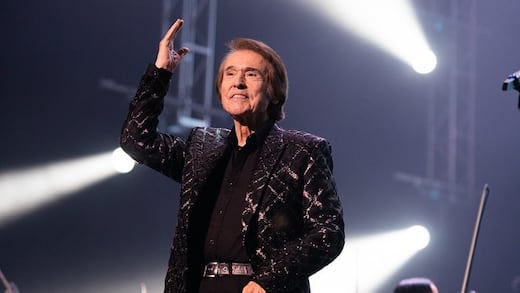 Así se vivió el regreso de Raphael tras meses retirado por un diagnóstico de cáncer (VIDEO)