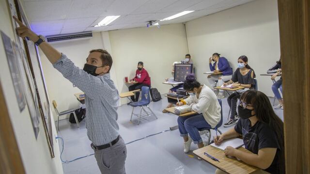 En Hidalgo, profesores se van a huelga por falta de pago