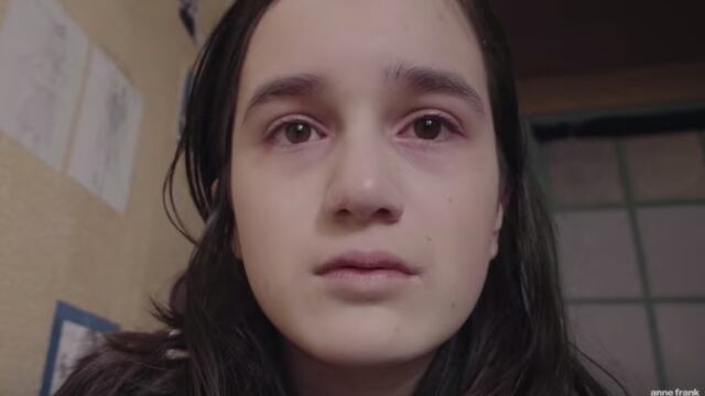 Luna Cruz Pérez interpreta a Ana Frank.