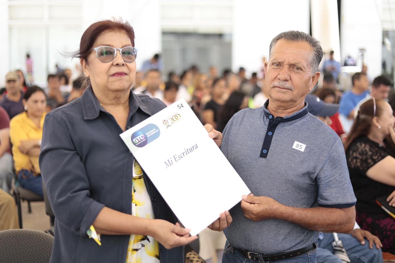 Diego Sinhue Rodríguez abanderó el regreso a clases del ciclo escolar 2023-2024