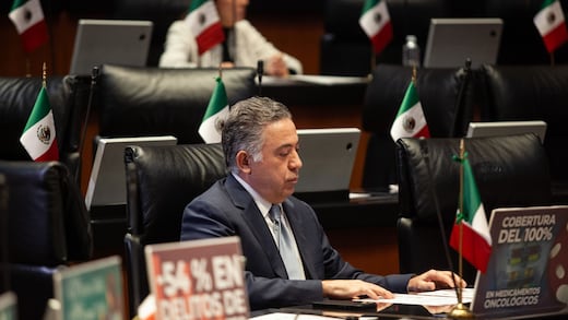 Morena deja fuera a Enrique Inzunza de su bancada en el Senado