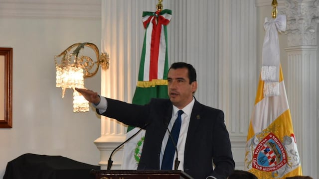 René Chavira era secretario de la Alcaldía de Chihuahua y toma funciones de presidente municipal suplente