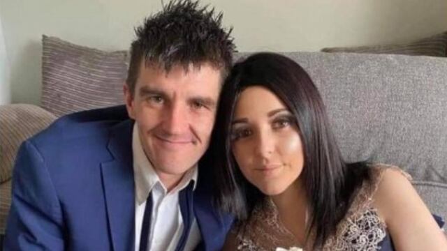 Lizzy Evans y esposo