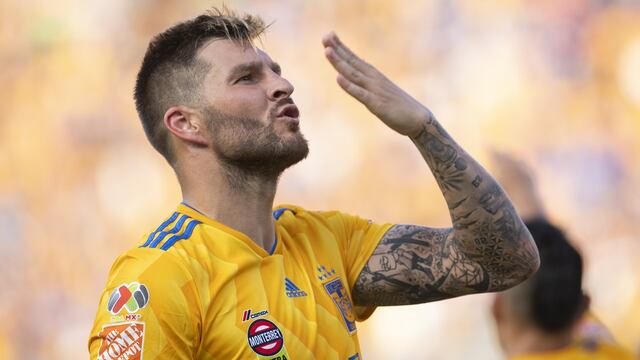 Gignac tras clavar el gol decisivo.