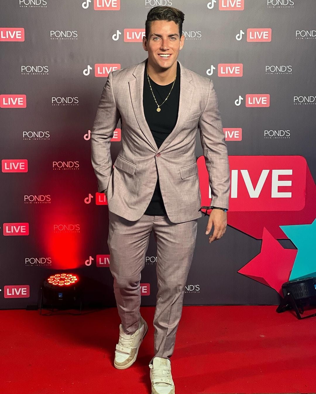 Agustín Fernández, modelo.