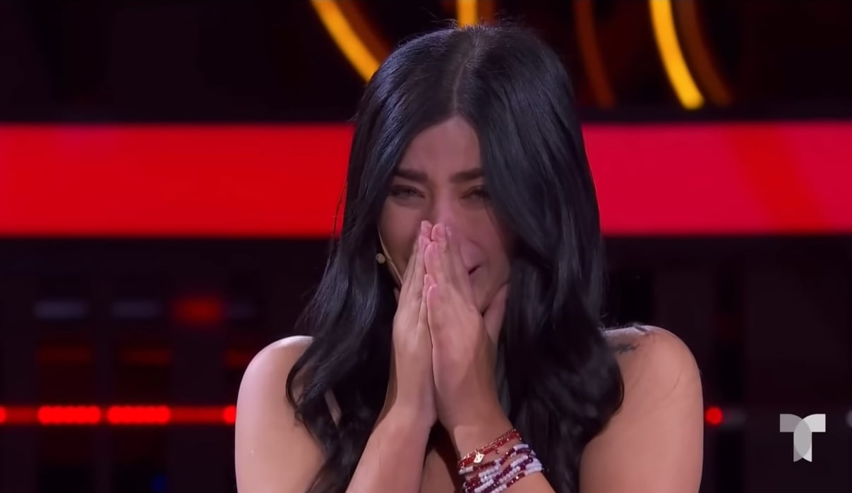 Brenda Zambrano llora por Laura Bozzo.