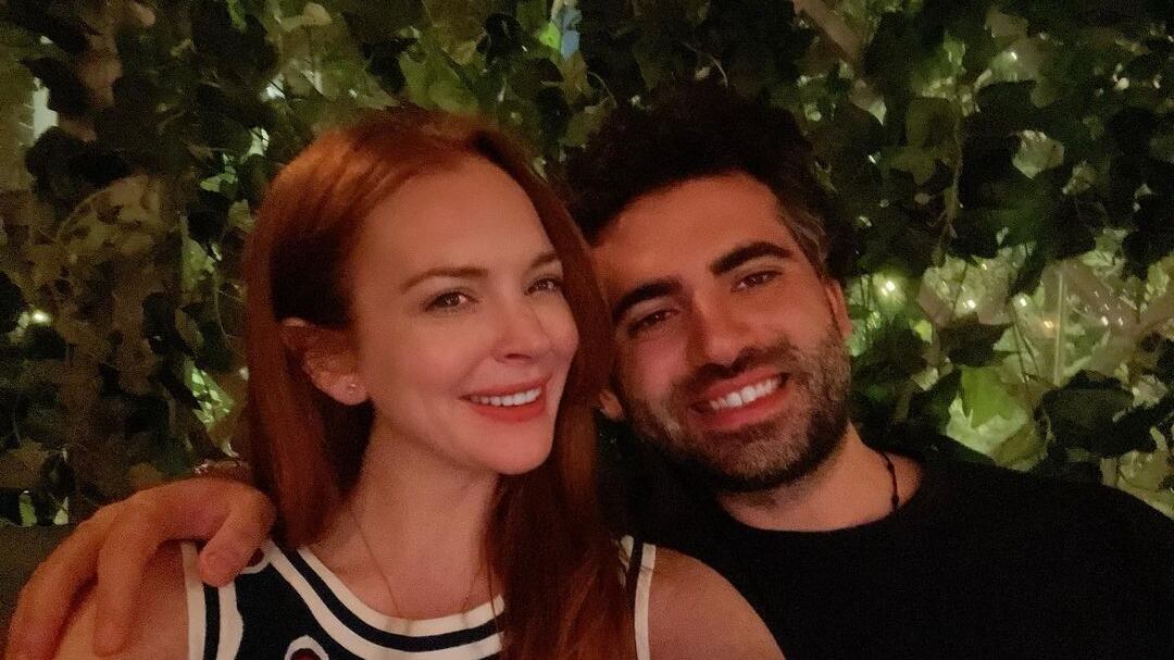 Lindsay Lohan y Bader Shammas celebran muy enamorados su primer aniversario
