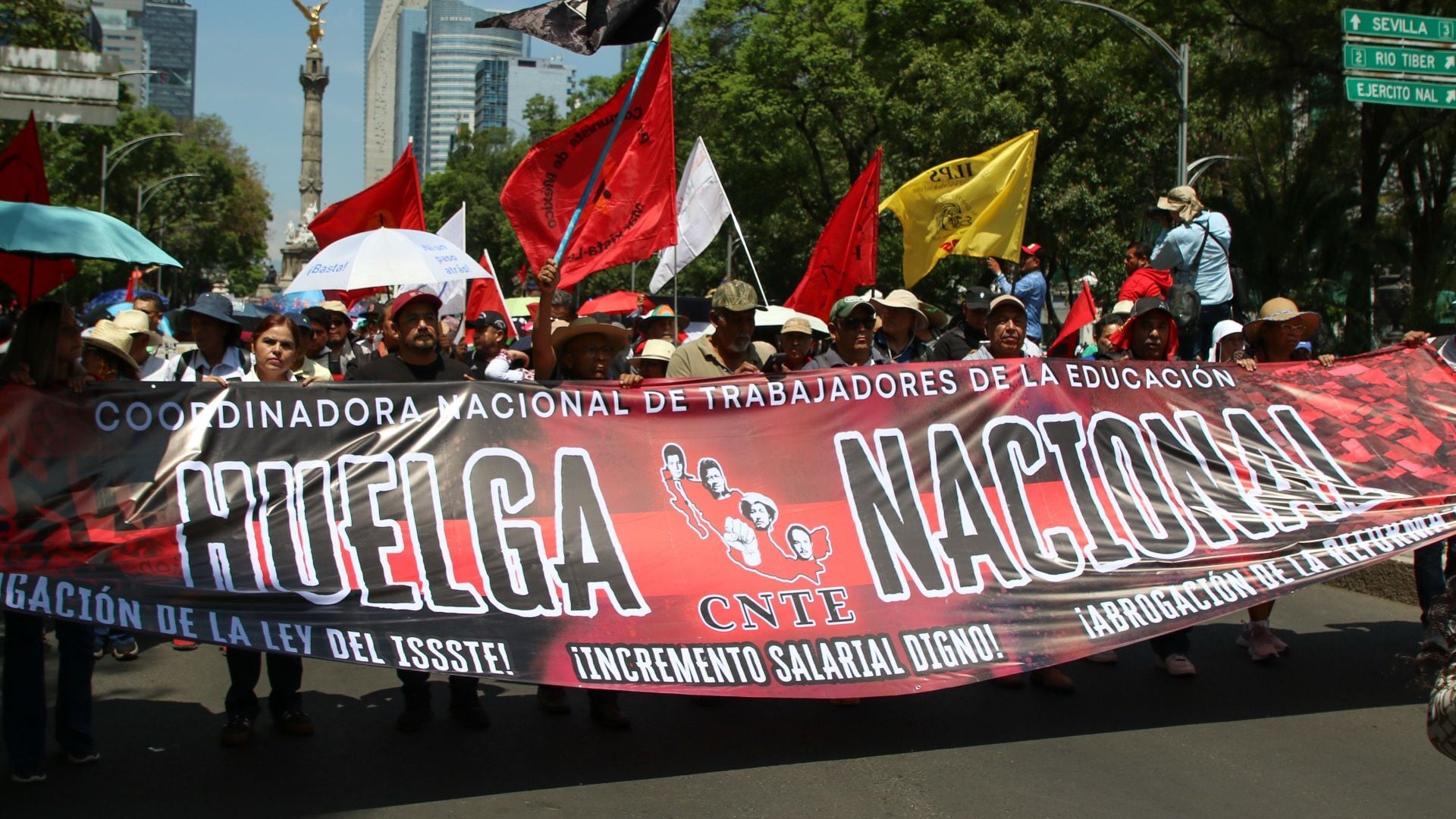 CNTE libera casetas de peaje en CDMX y varios estados durante protesta