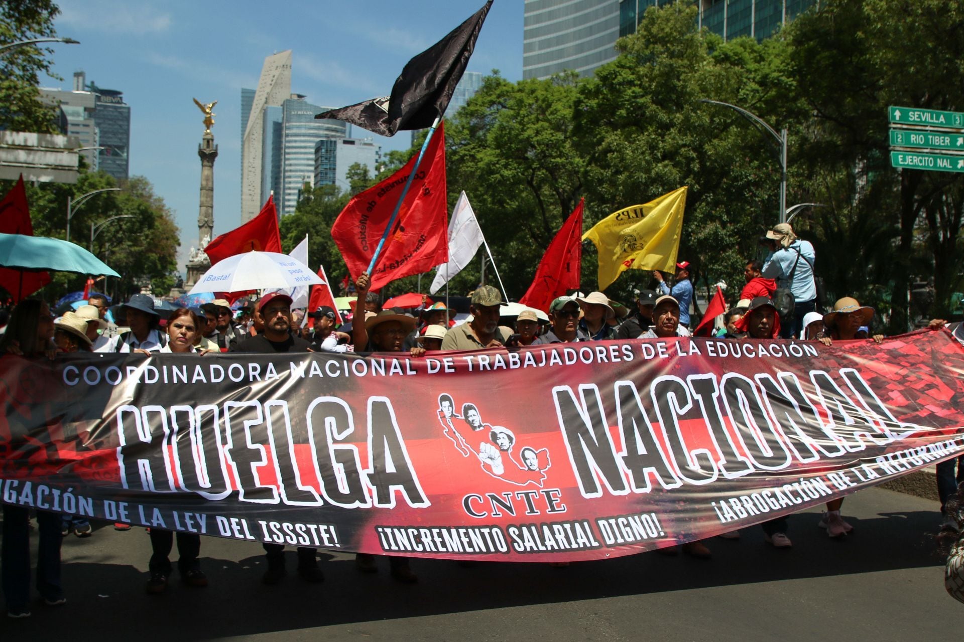 CNTE deja pérdidas de 405 millones en CDMX, reporta Canaco