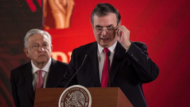 Marcelo Ebrard y Andrés Manuel López Obrador. Desmentido del presidente.