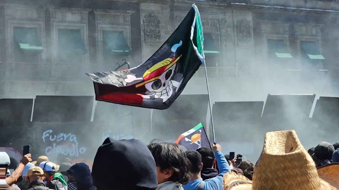 Marcha Generación Z: retiraron bandera de One Piece y la protesta terminó