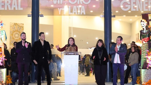 Lorena Cuéllar inaugura el Palenque Carlos Rivera en Tlaxcala