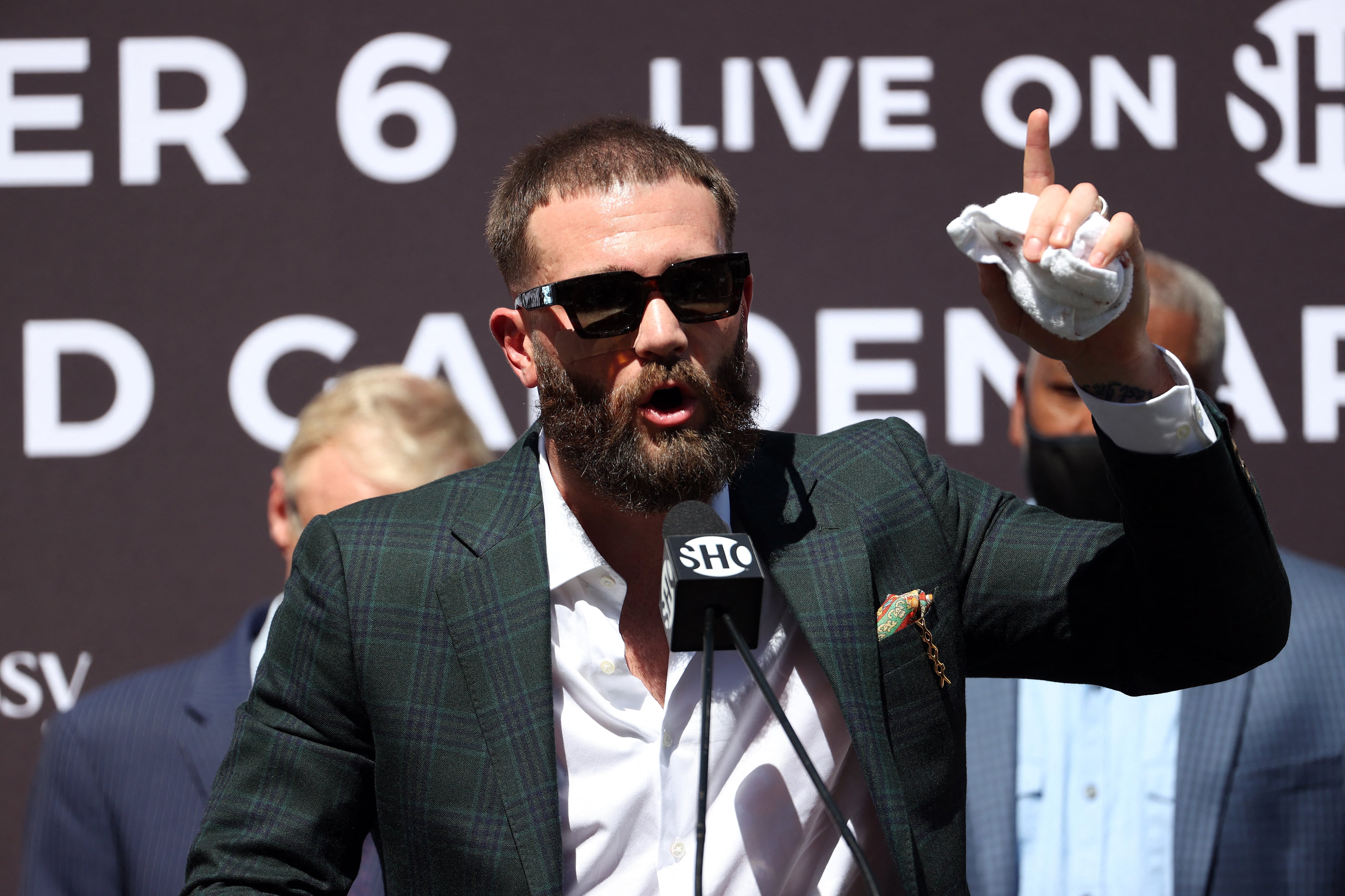 Los lujosos lentes de Caleb Plant fueron destruidos por el Canelo