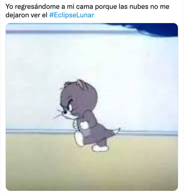 Meme del eclipse lunar "más largo del siglo"