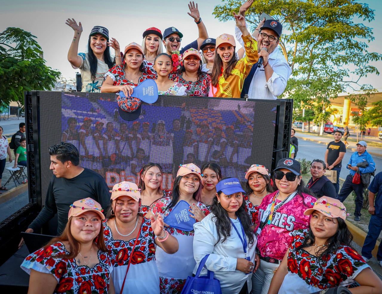 Ana Paty Peralta encabeza el gran desfile del Carnaval Cancún 2026
