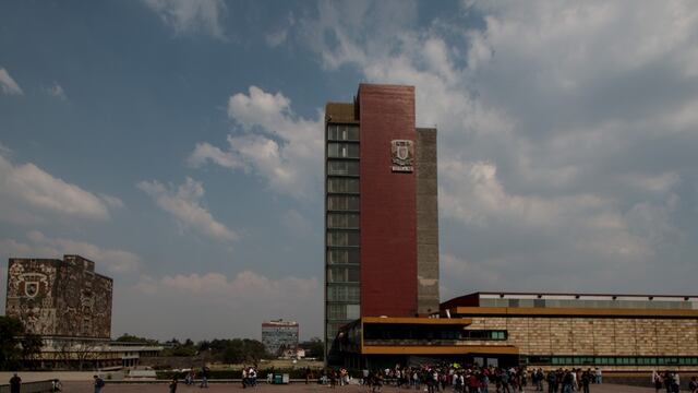 UNAM. Reajuste de salarios de rectores.