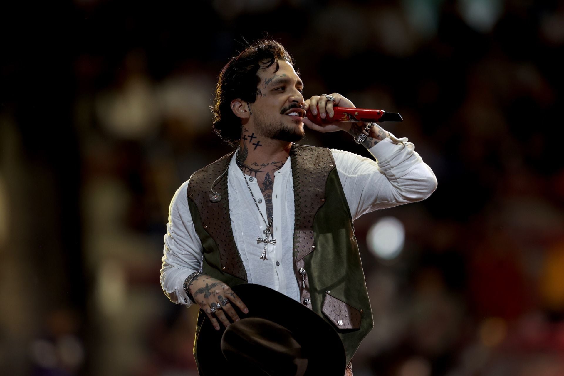 Christian Nodal, cantante.